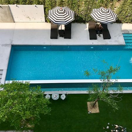 Baan Oliver Srinakarin Bangkok Buitenkant foto