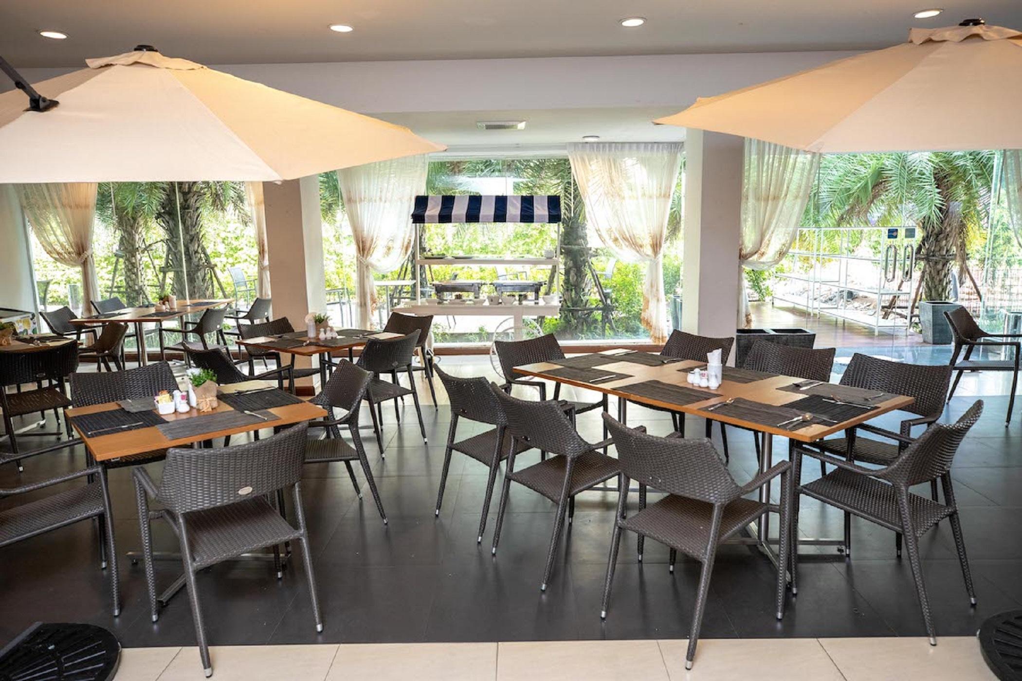 Baan Oliver Srinakarin Bangkok Buitenkant foto