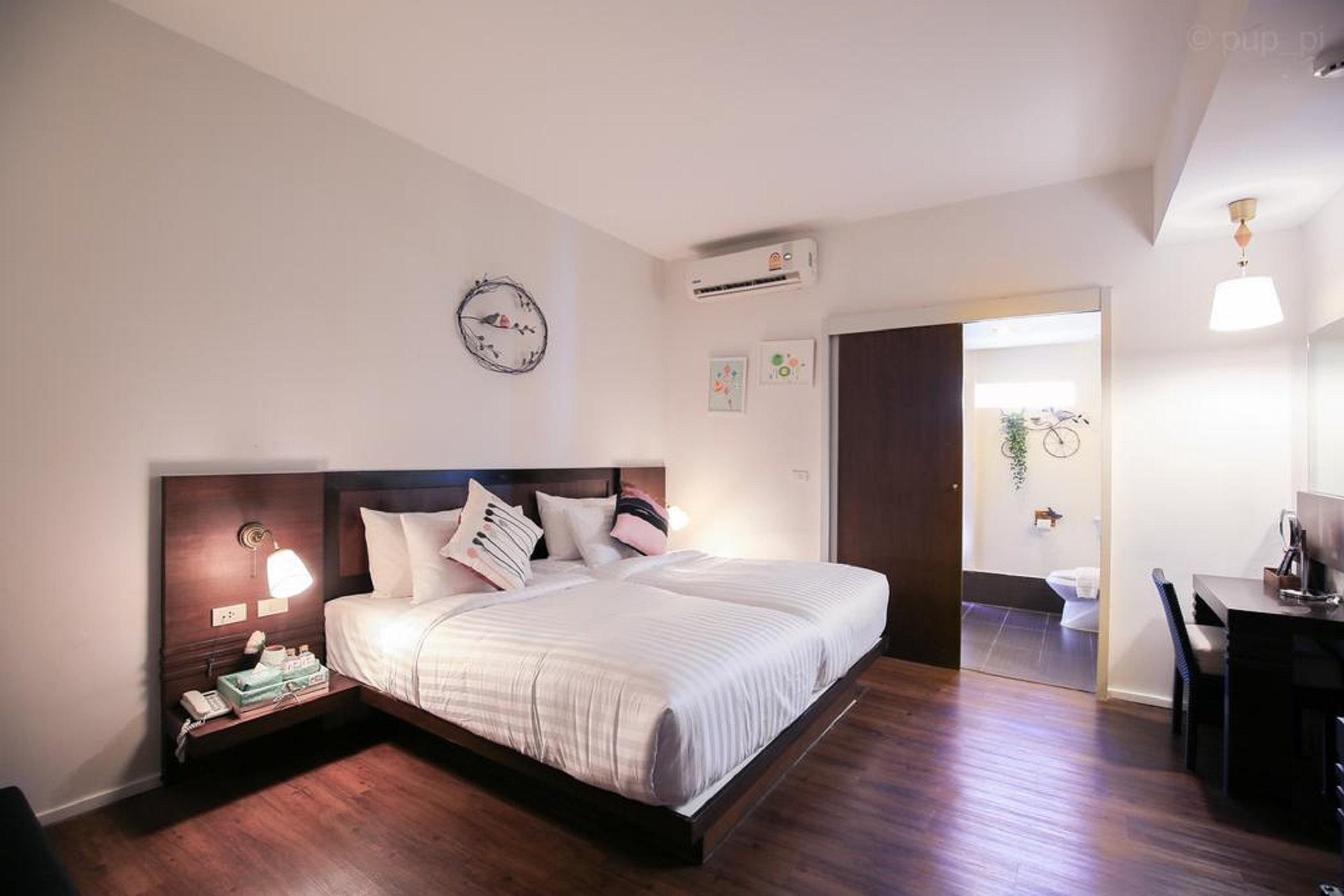 Baan Oliver Srinakarin Bangkok Buitenkant foto