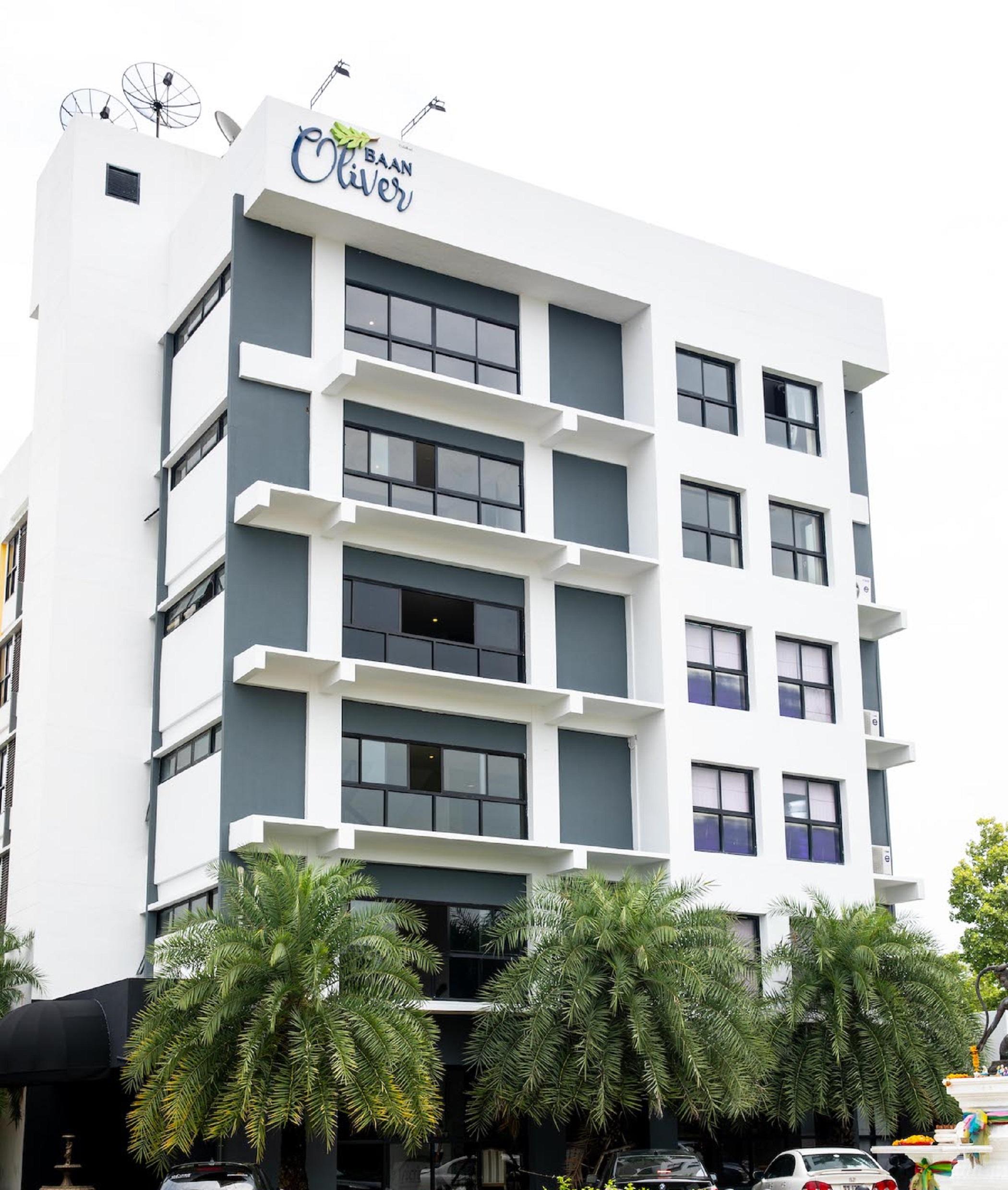 Baan Oliver Srinakarin Bangkok Buitenkant foto