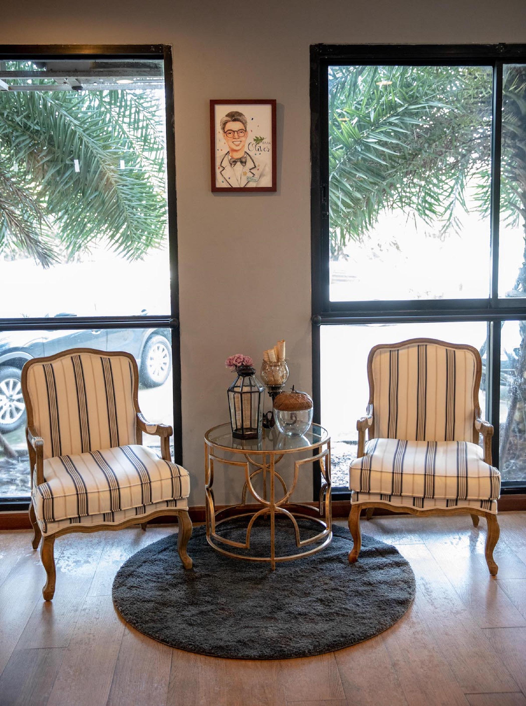 Baan Oliver Srinakarin Bangkok Buitenkant foto